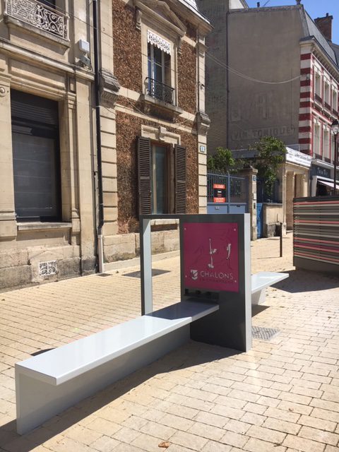 Mobilier Banc Connecté WATTWAY